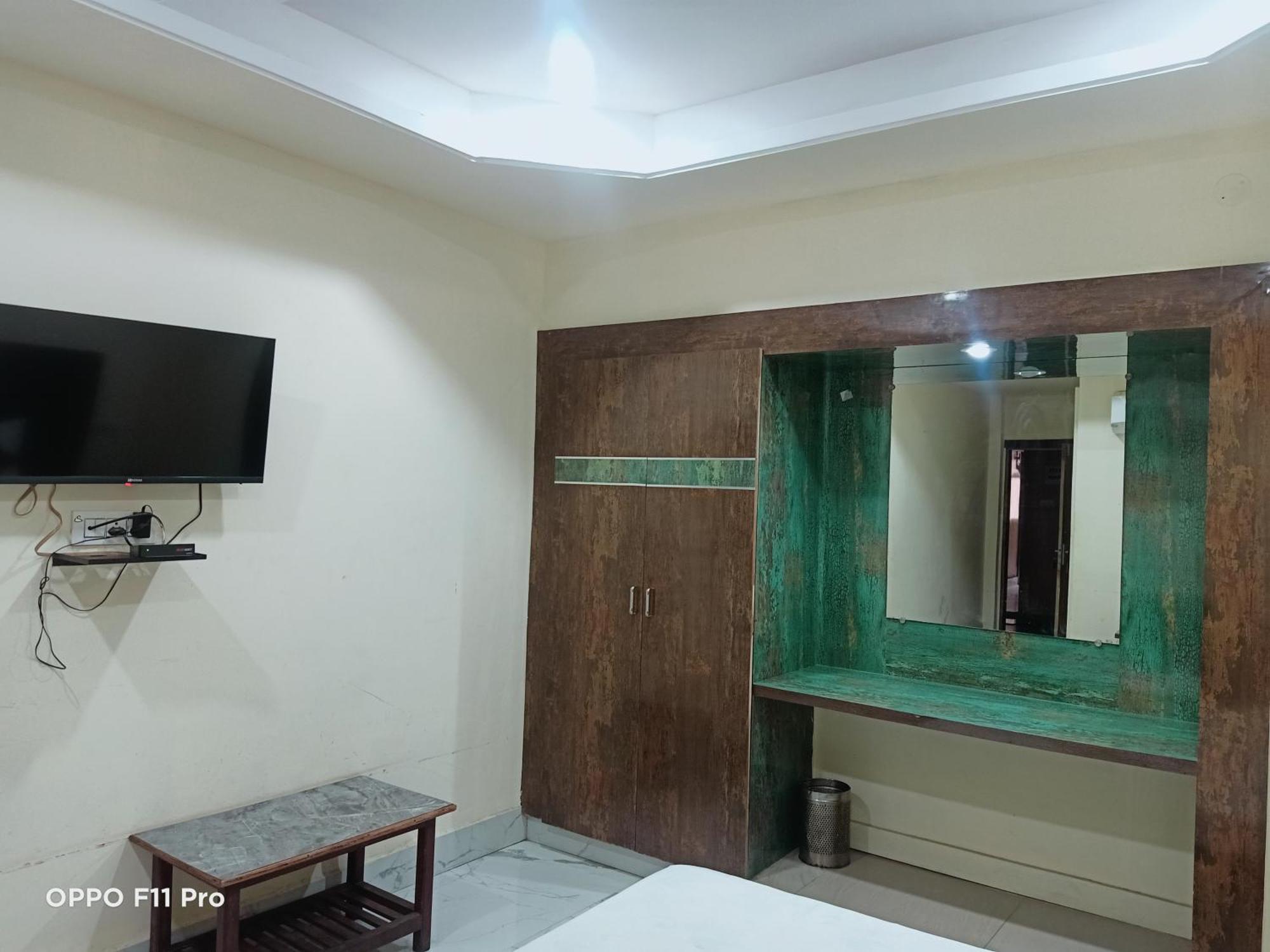 Hotel Ambassador Inn Gwalior Extérieur photo