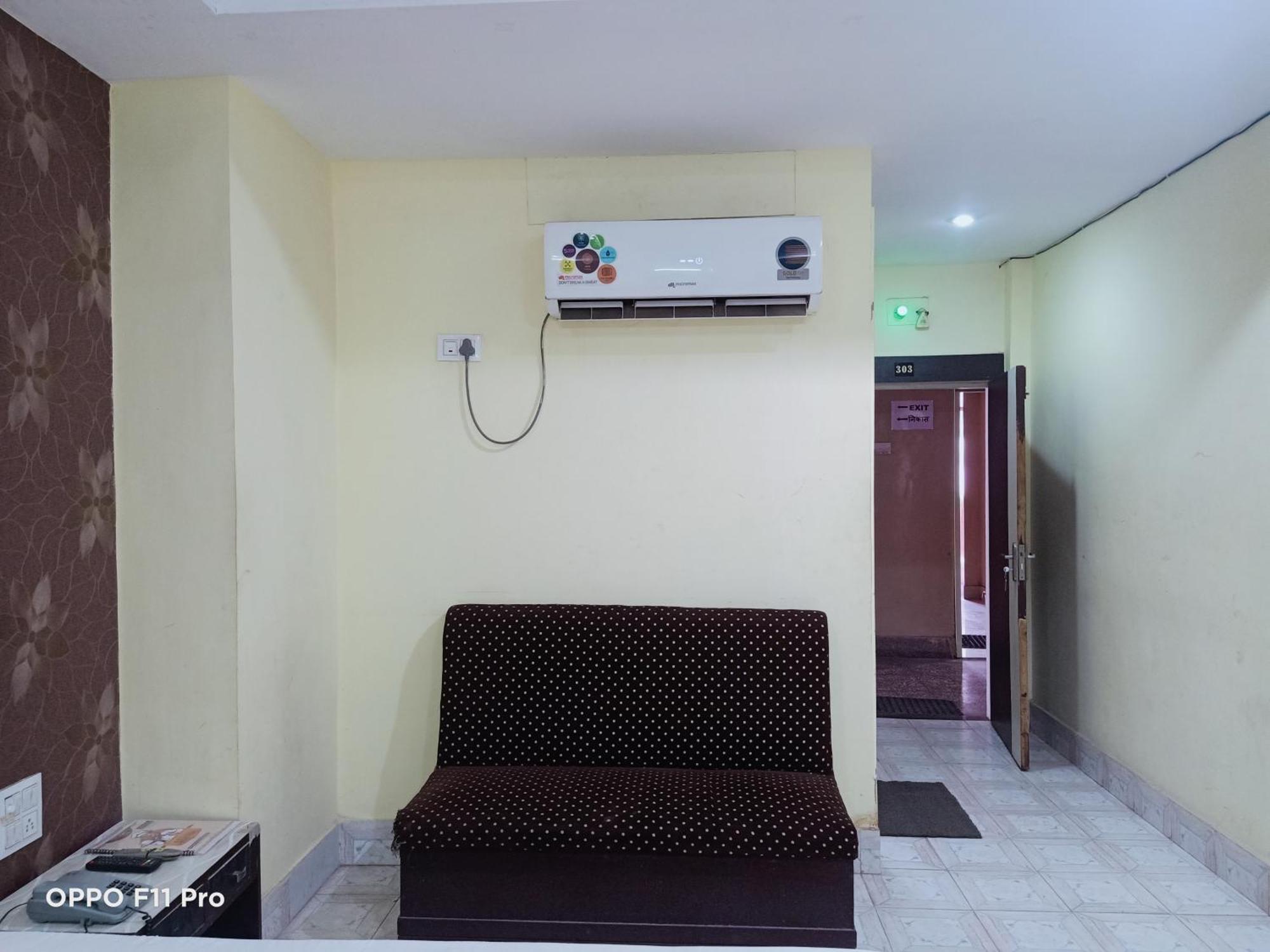 Hotel Ambassador Inn Gwalior Extérieur photo