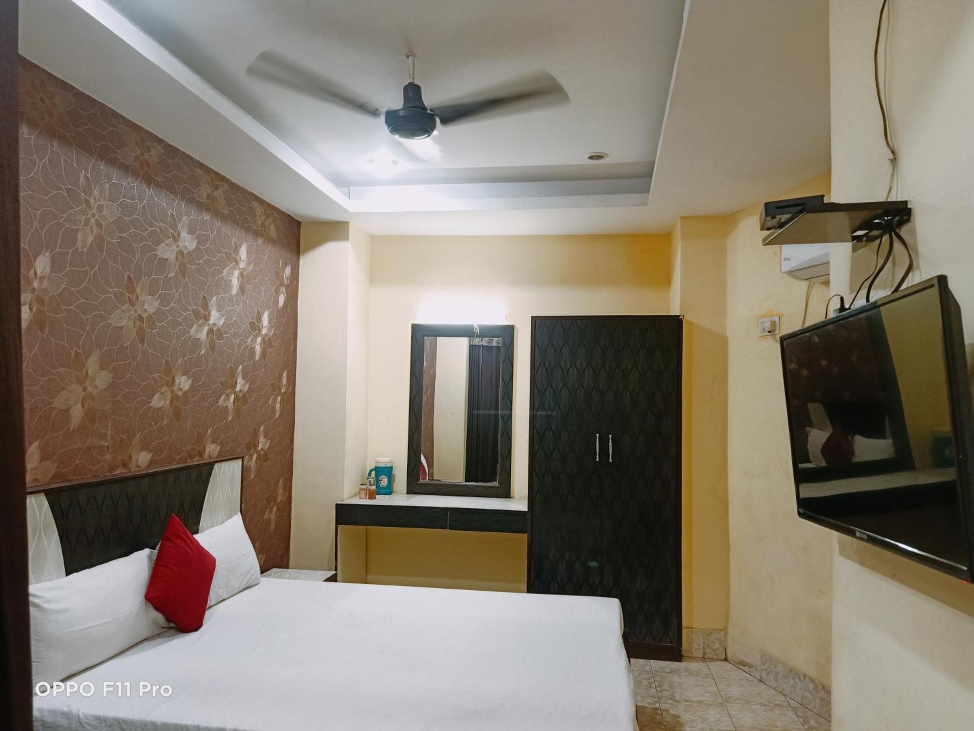 Hotel Ambassador Inn Gwalior Extérieur photo